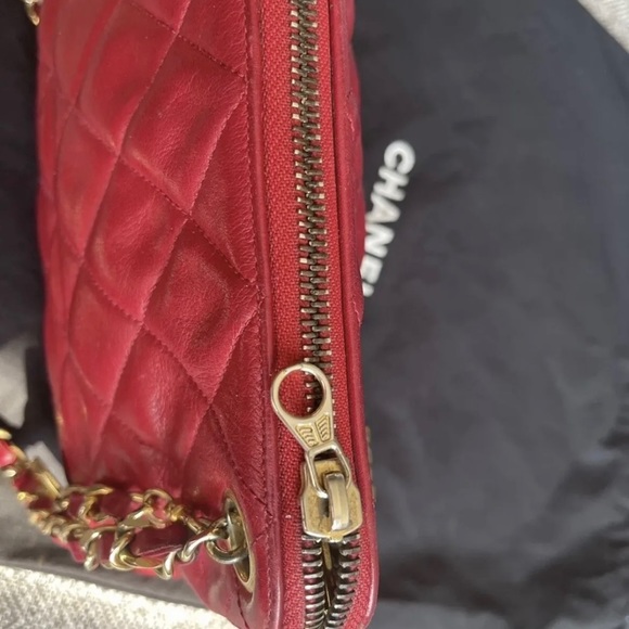 Chanel Red Lambskin Vintage Bag- 100% Authentic - Picture 5 of 10